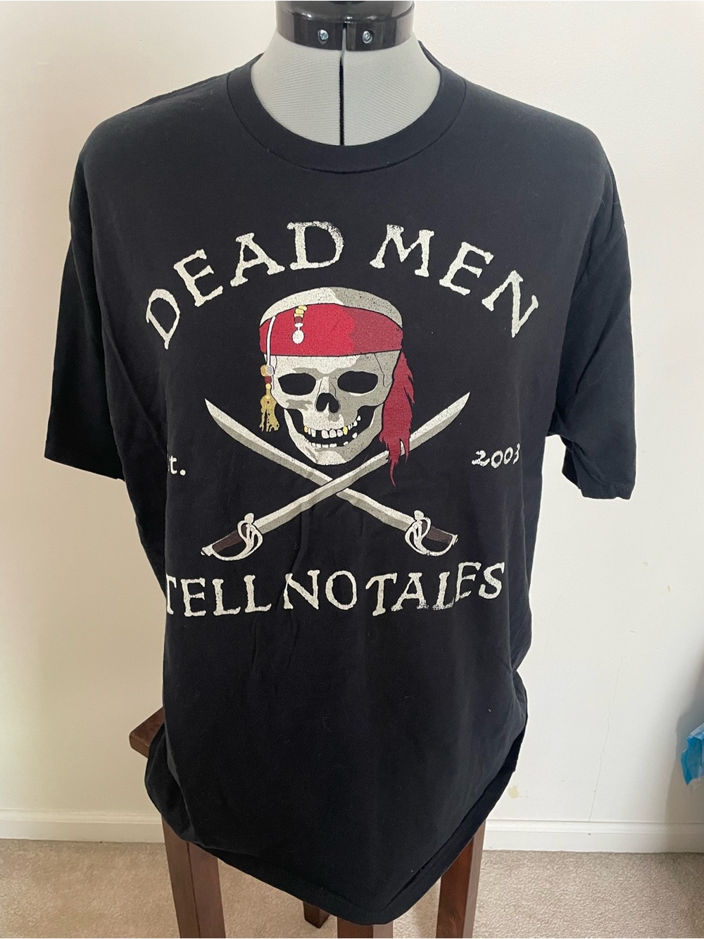 Disney 'Dead Men Tell No Tales' Tee - Large
